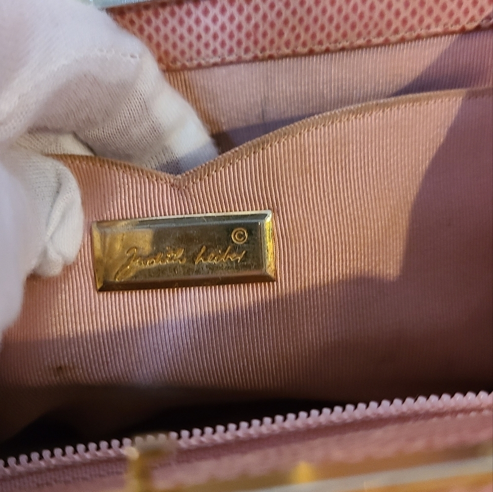 Judith Leiber Karuna Lizard Clutch/Crossbody - Picture 4 of 16